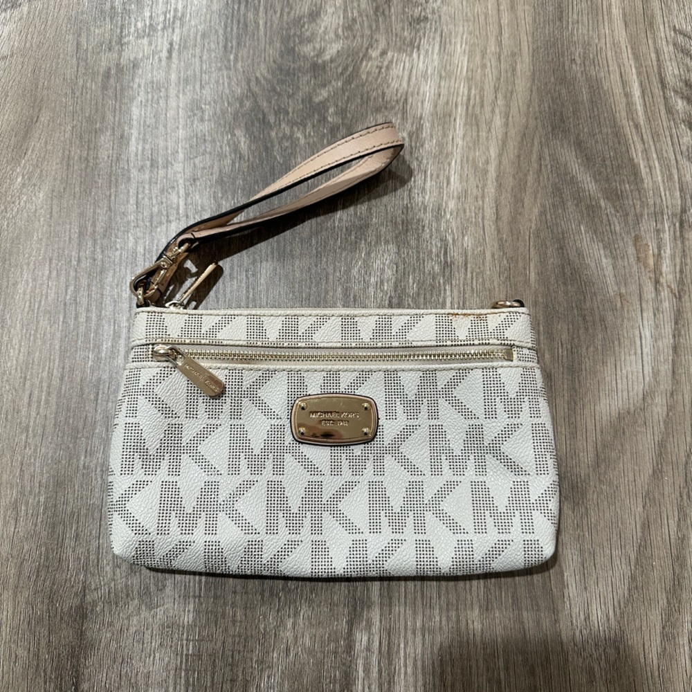 Michael Kors wristlet